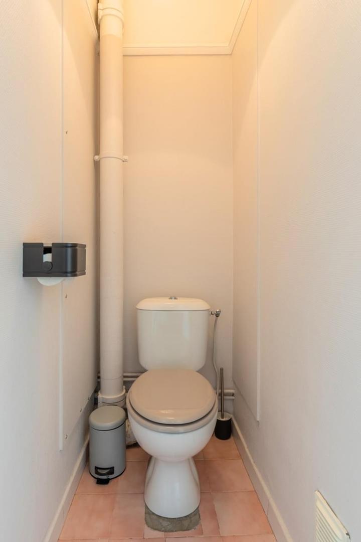 Spacious 3 Bedroom Apartment & Private Parking! 朗贝萨尔 外观 照片